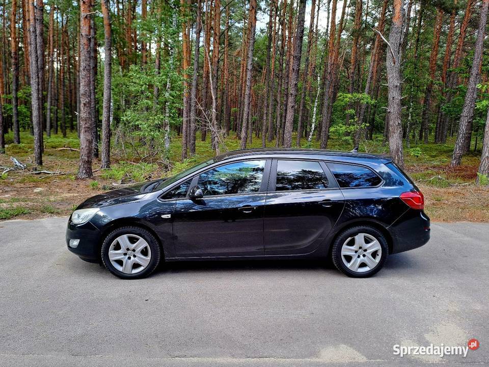 Opel Astra J 17 CDTI 2011r Kombi Sieradz