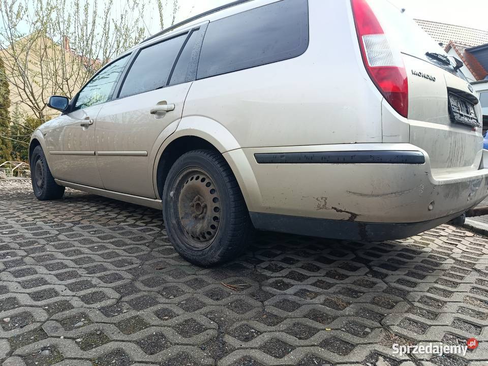 Ford Mondeo 18 benzyna manualna