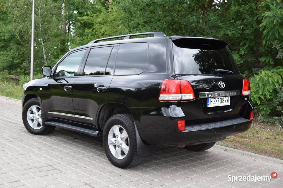 TOYOTA LAND CRUISER 200 45 V8 DIESEL SALON