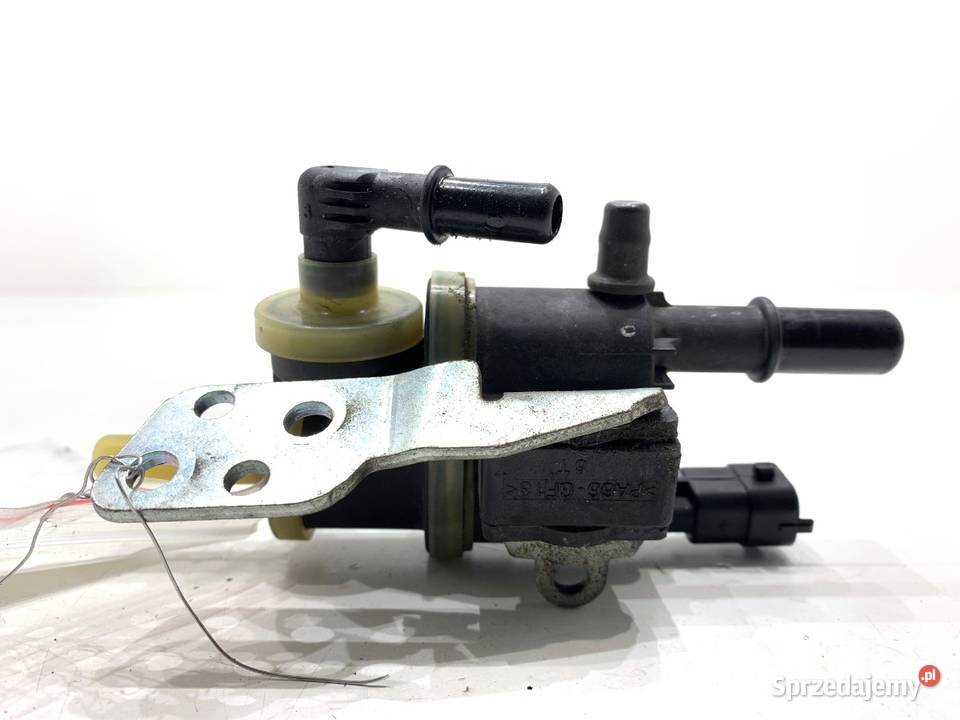 ZAWÓR PAR PALIWA ALFA STELVIO 20 280 05281451AB