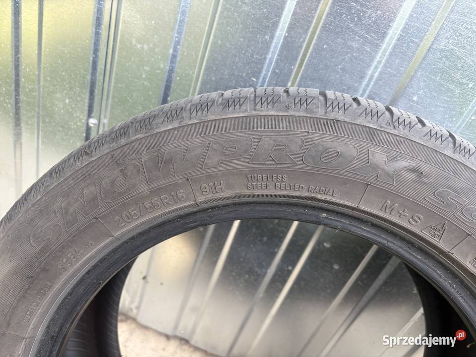 Opony zimowe Toyo snowprox 20555R16 z 2016 roku mazowieckie Radom sprzedam