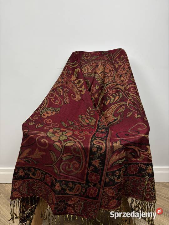 Elegancki żakardowy szal Katowice