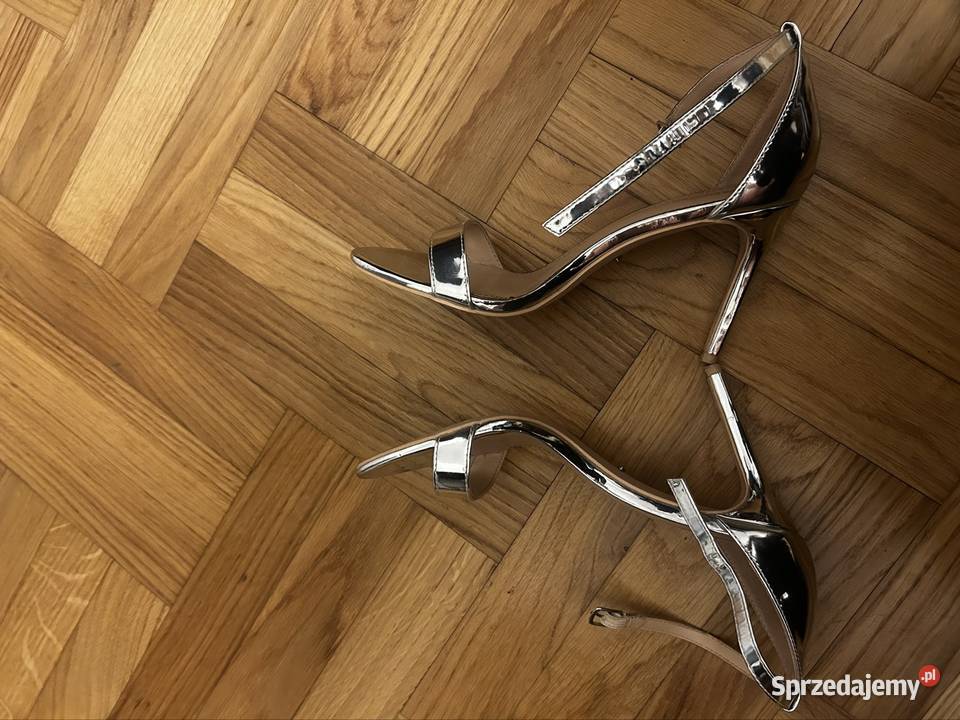 Srebrne szpilki DeeZee rozmiar 39 małopolskie Dąbrowa Tarnowska sprzedam