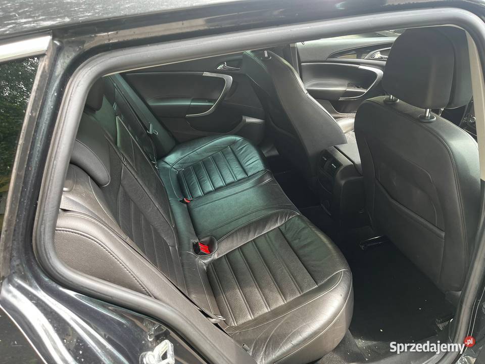 Sprzedam samochód Opel Insignia Sports Tourer 28 Rok produkcji 2012 Łódź