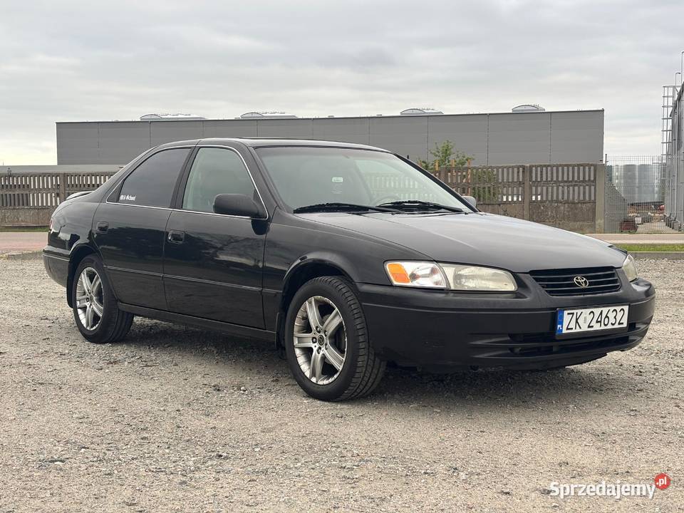 Toyota Camry 1997 22 benz BEZ RDZY YOUNGTIMER automatyczna Camry Koszalin