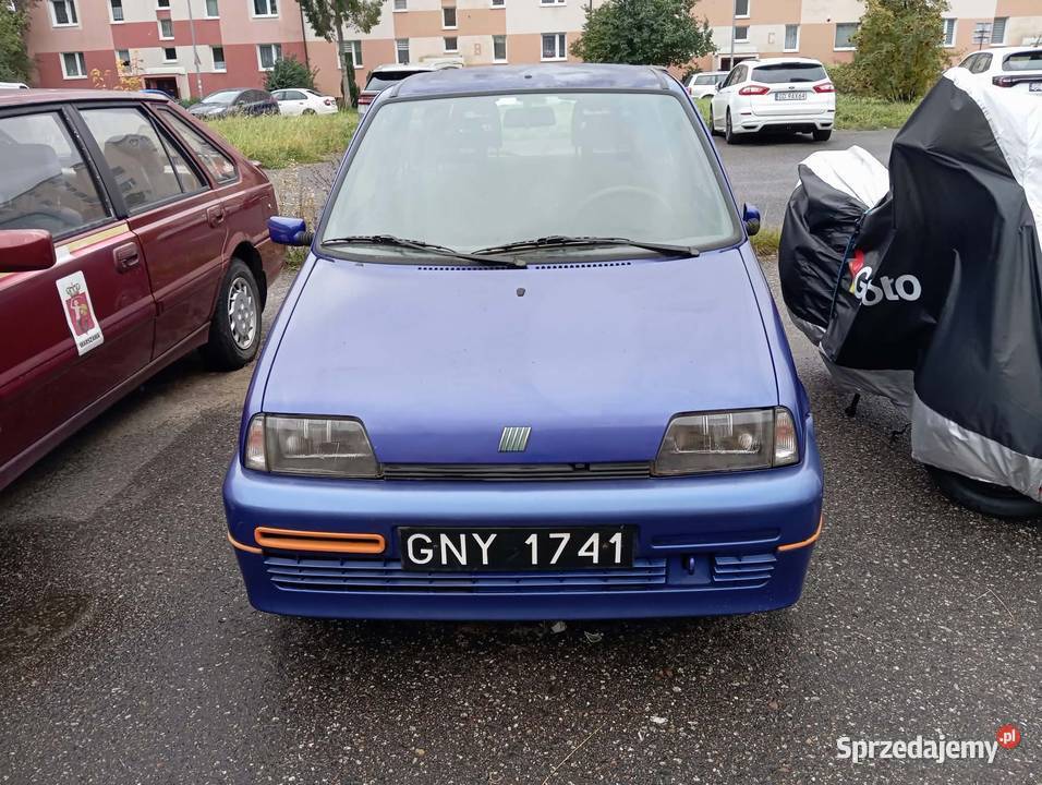 Fiat Cinquecento Sporting – 1997 r. – Blu Imola na czarnych tablicach