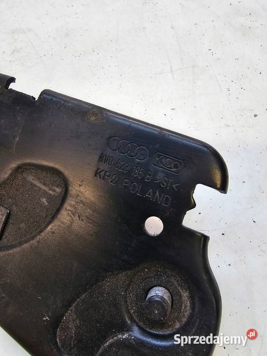 ZAMEK MASKI RYGIEL LEWY AUDI A3 8V 8V0823185B śląskie Przystajń sprzedam