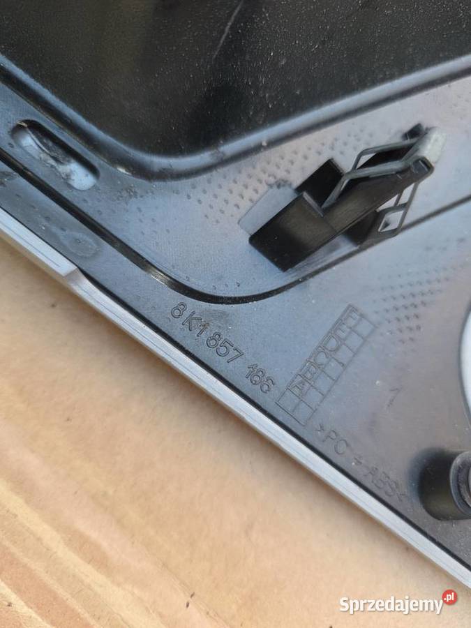 Audi A4 B8 ramka dekor wyświetlacza 8K1857186 osobowe