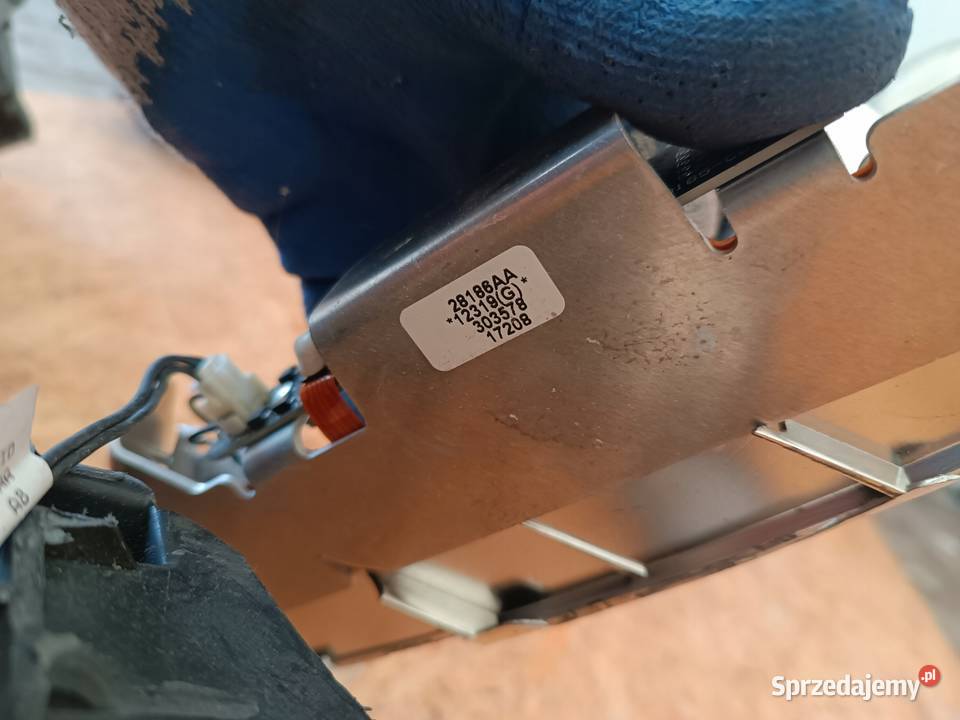 SOCZEWKA LAMPY PRAWY PRZÓD 28323AB 68280815AA Lampy przednie Nowy Tomyśl sprzedam