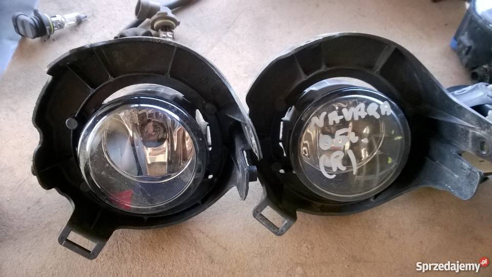 NISSAN NAVARA PATHFINDER 2005 HALOGEN PRAWY Wrocław