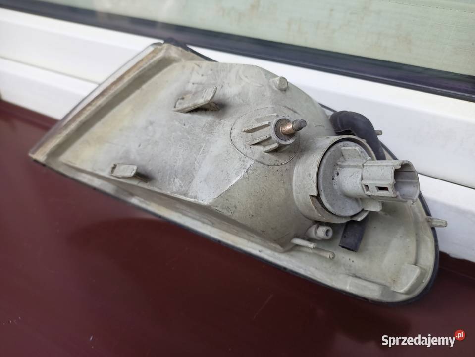 Hyundai Sonata 2 II kierunkowskaz kierunek prawy łódzkie