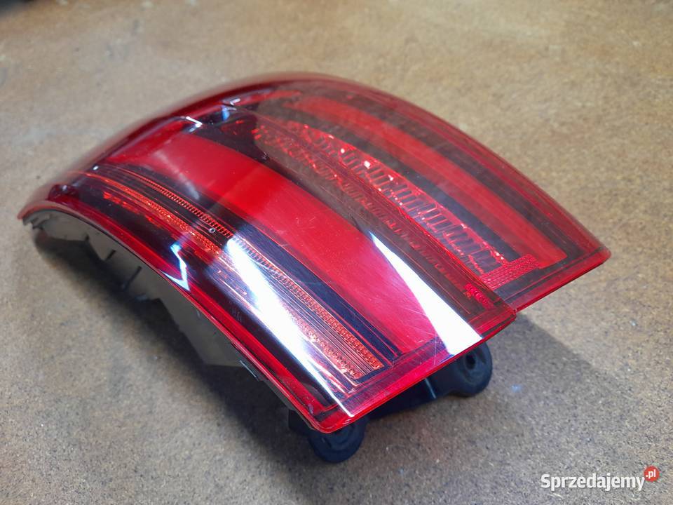 AUDI A4 B9 8W kombi lampa tylna lewa lewy tył Goleniów