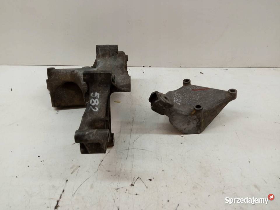 ŁAPA WSPORNIK 074145169D 074199307B 25 TDI VW Rok produkcji 1998