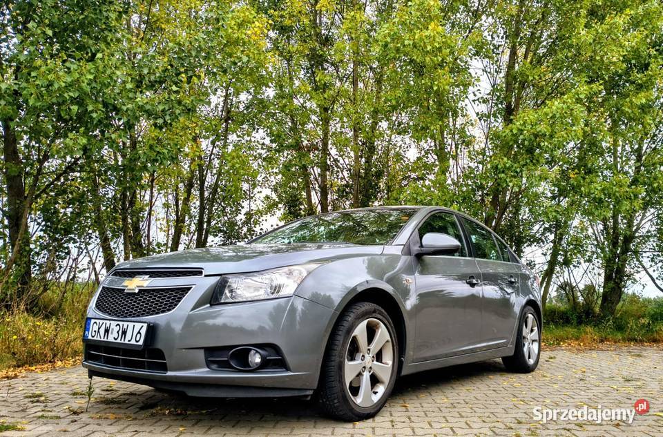 Chevrolet Cruze LT Benzyna LPG Dwa komplety opon Cruze