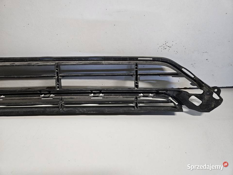 VOLVO XC90 II RDESIGN KRATKA ŚRODKOWA ZDERZAKA Międzychód