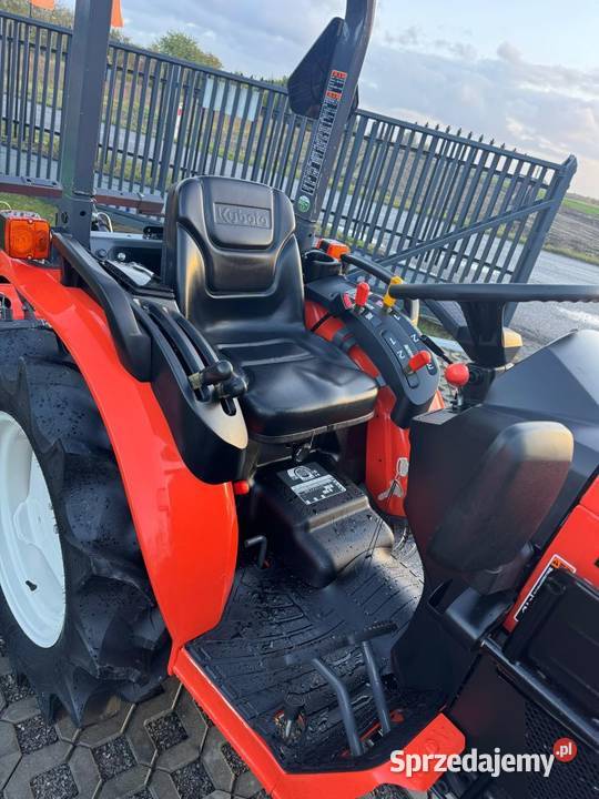 KUBOTA NB21 4X4 21hp REWERS Wspomaganie Asystent Biskupice