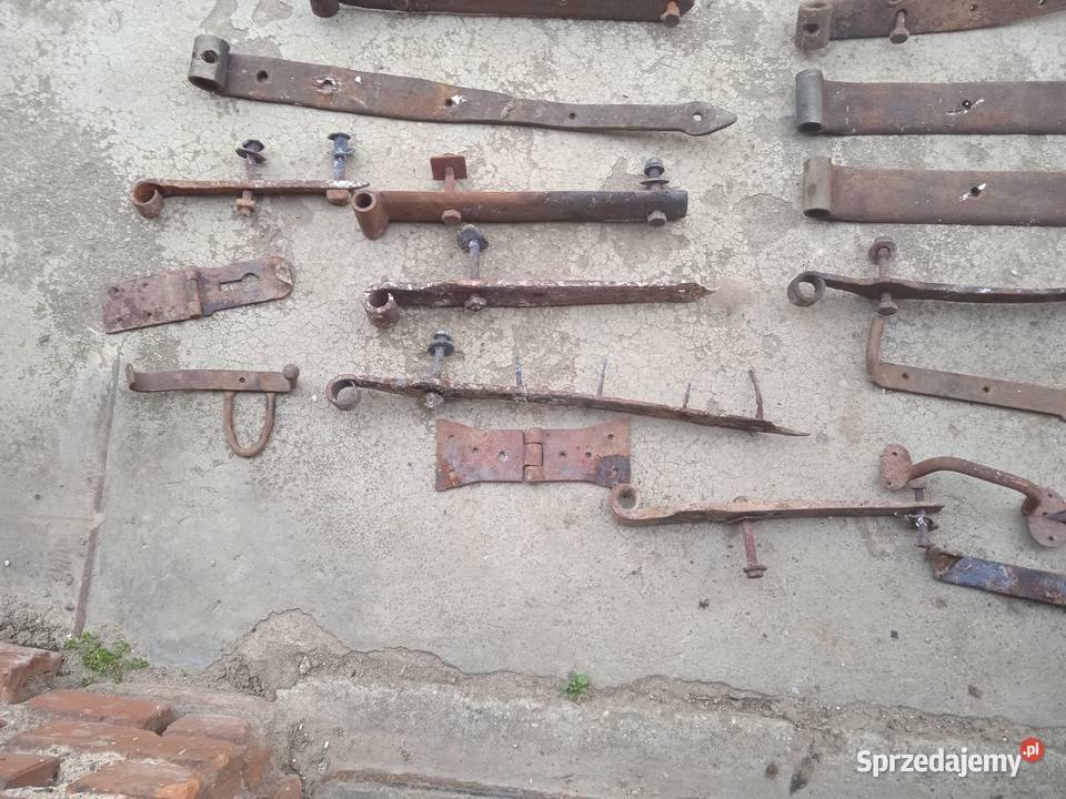 Stare kute zawiasy Pozostałe Brodnica