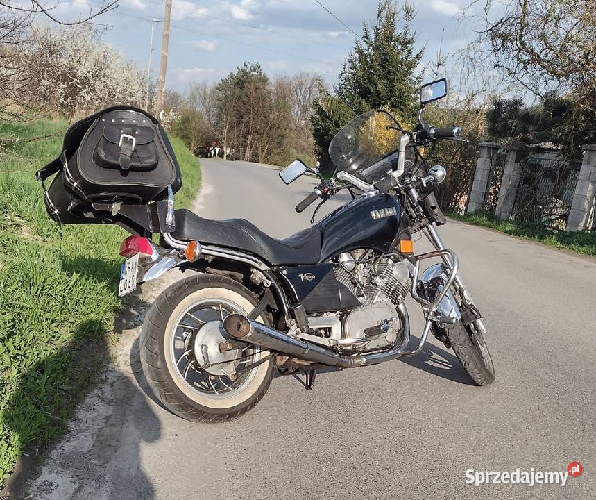 Czterdziestolatek YAMAHA XV920