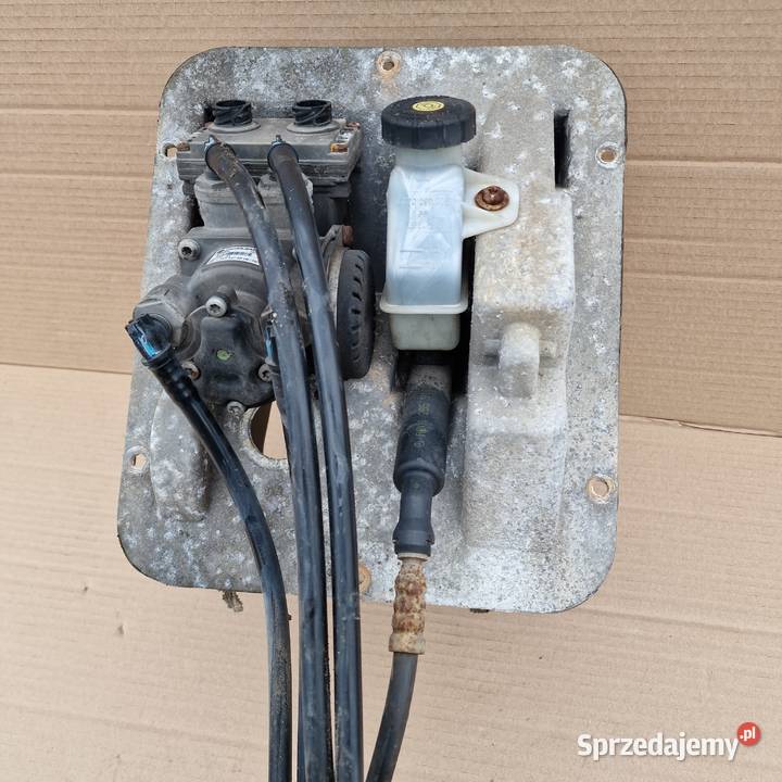 MERCEDES ATEGO POMPKA SPRZĘGŁA A0012959100 pompy hamulcowe lubuskie Bieleń