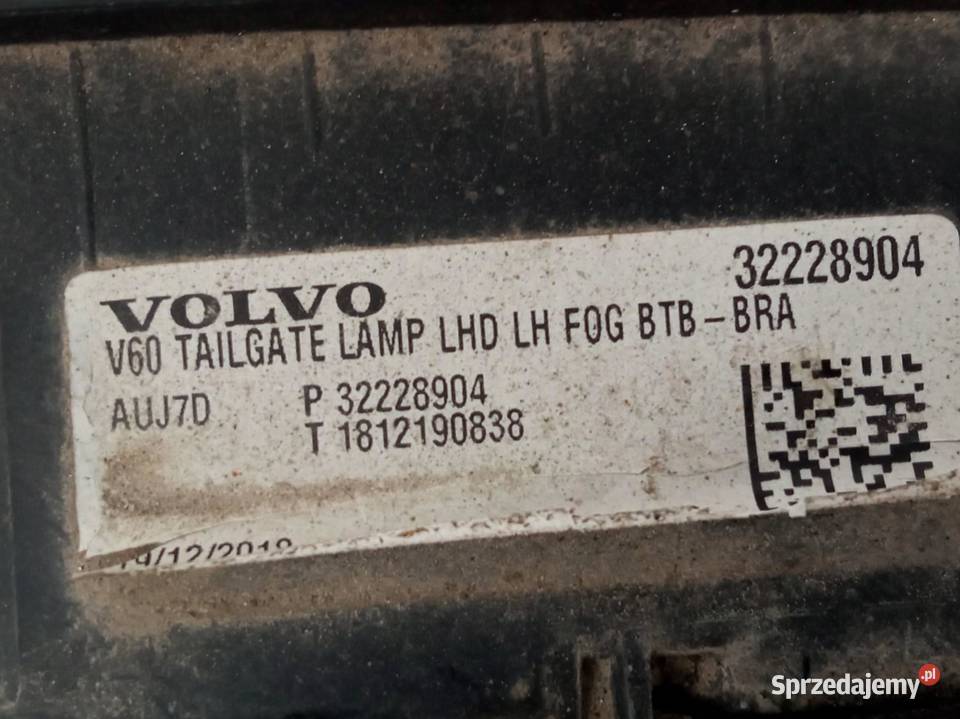 LAMPA TYŁ W KLAPĘ LEWA KOMBI LED 32228904 Volvo Rok produkcji 2019