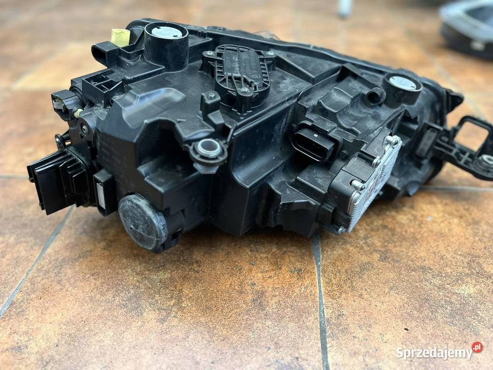 Skoda Scala lampa przednia prawa Full LED Odolanów