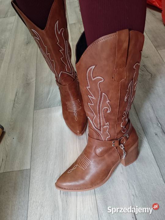 4041 Brązowe Zdobione łańcuchem Kozaki kowbojki 26cm Kraków