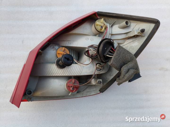 Lampa Lewy Tył Tylna Lewa Skoda Fabia II HB Wyszków