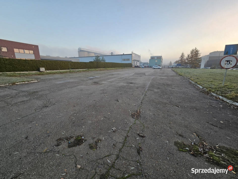 Teren utwardzony skrzyżowaniu Metalowa Fabryczna Tychy