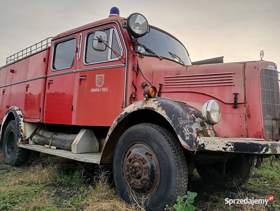 Zabytkowy Wóz Strażacki Mercedes TLF 311 4x4 Ostrów Wielkopolski