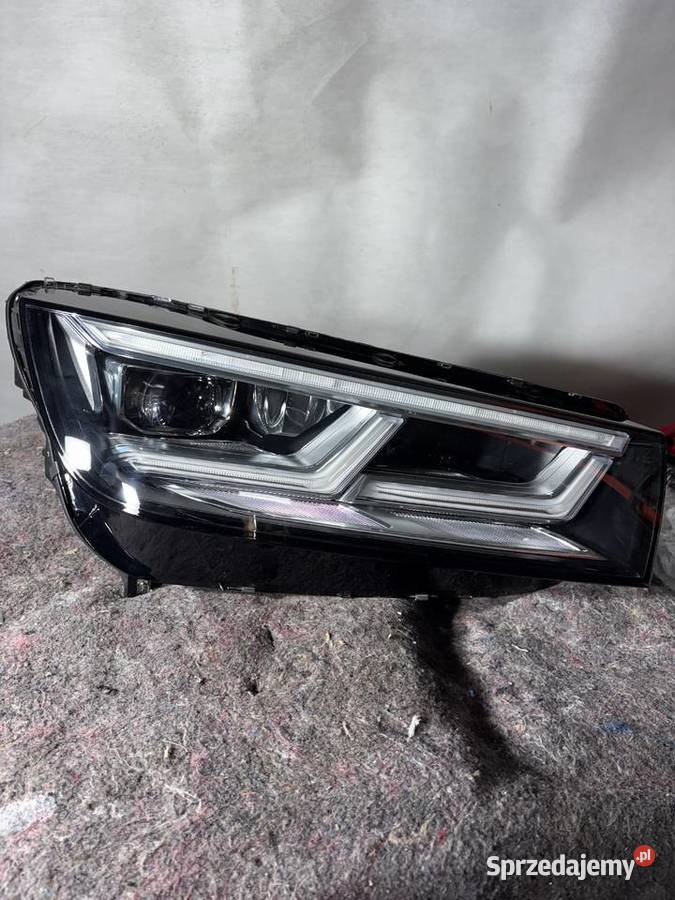 LAMPA Prawa PRZEDNIA PRZÓD AUDI Q5 80A941035 Jabłonna sprzedam