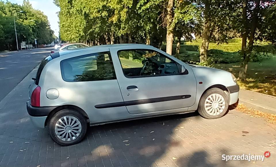 Renault Clio II 12 CAT Śrem