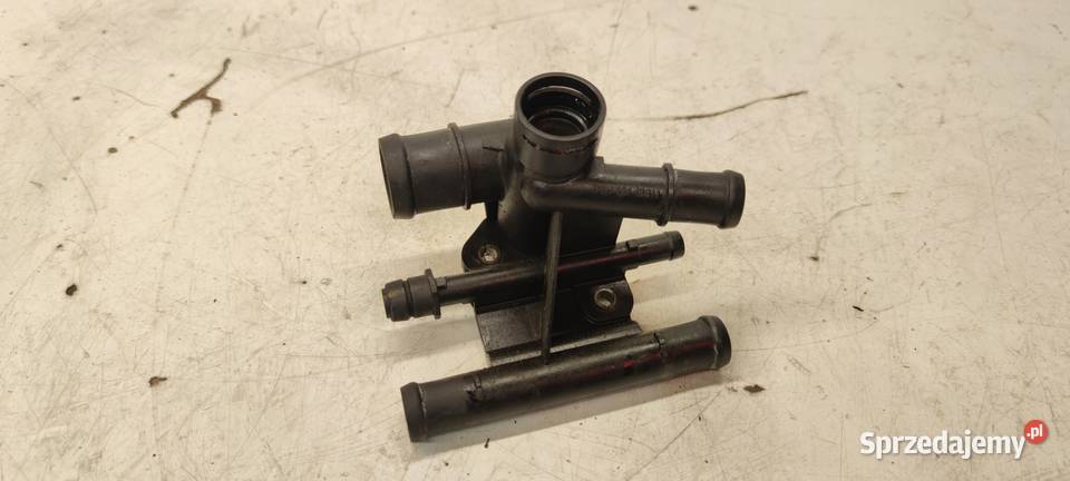 KRÓCIEC WODY RURKI AUDI A3 8P 20 TFSI 06F121133H osobowe Przystajń