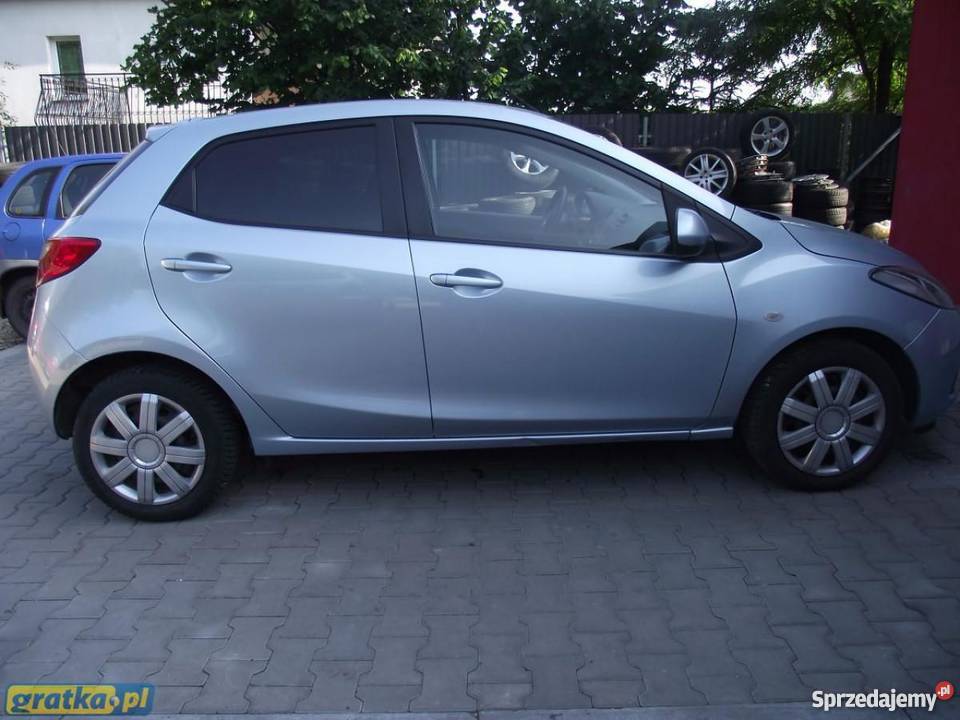 Nieuszkodzony Mazda 2 niebieski 2 Chrzanów