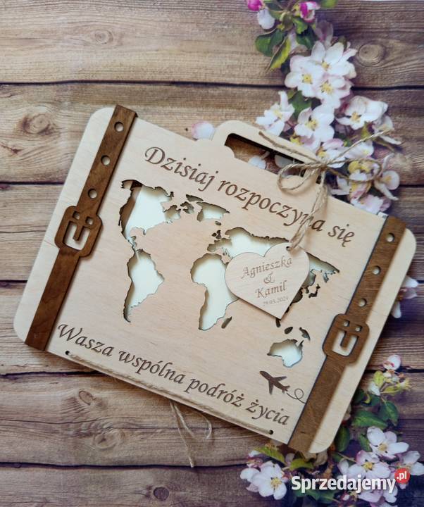 Drewniana walizka ślubna na pieniądze z Bełchatów