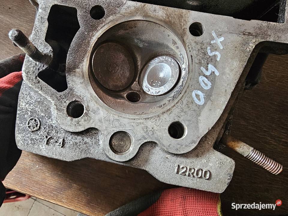 Yamaha XS 400 głowica wałki rozrządu mostki