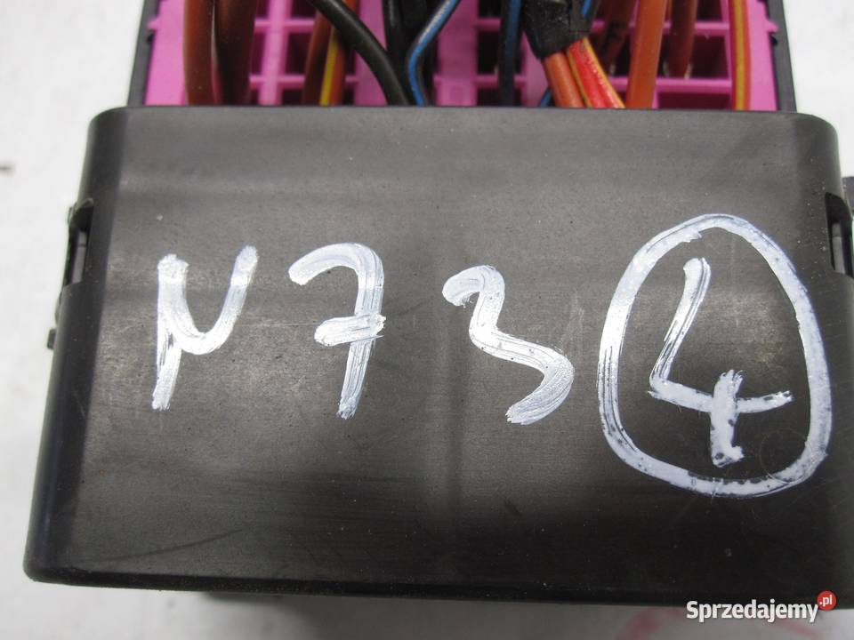 SKODA YETI 12r skrzynka bezpieczników 1K0937132F