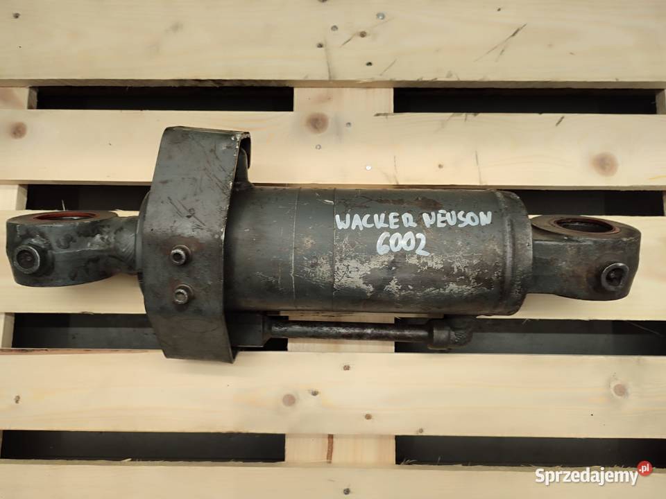 Siłownik Lemiesza Neuson 6002 wielkopolskie Wilkowo