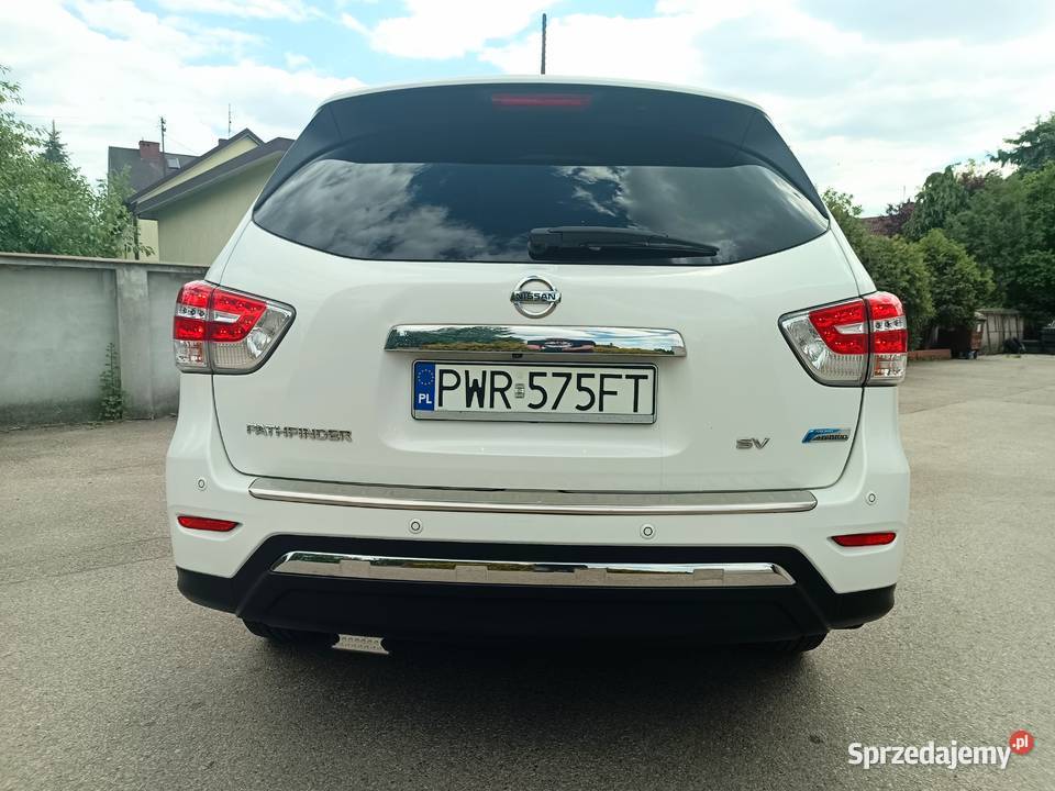 Nissan Pathainder 25 hybrid Rok produkcji 2013 Łomianki