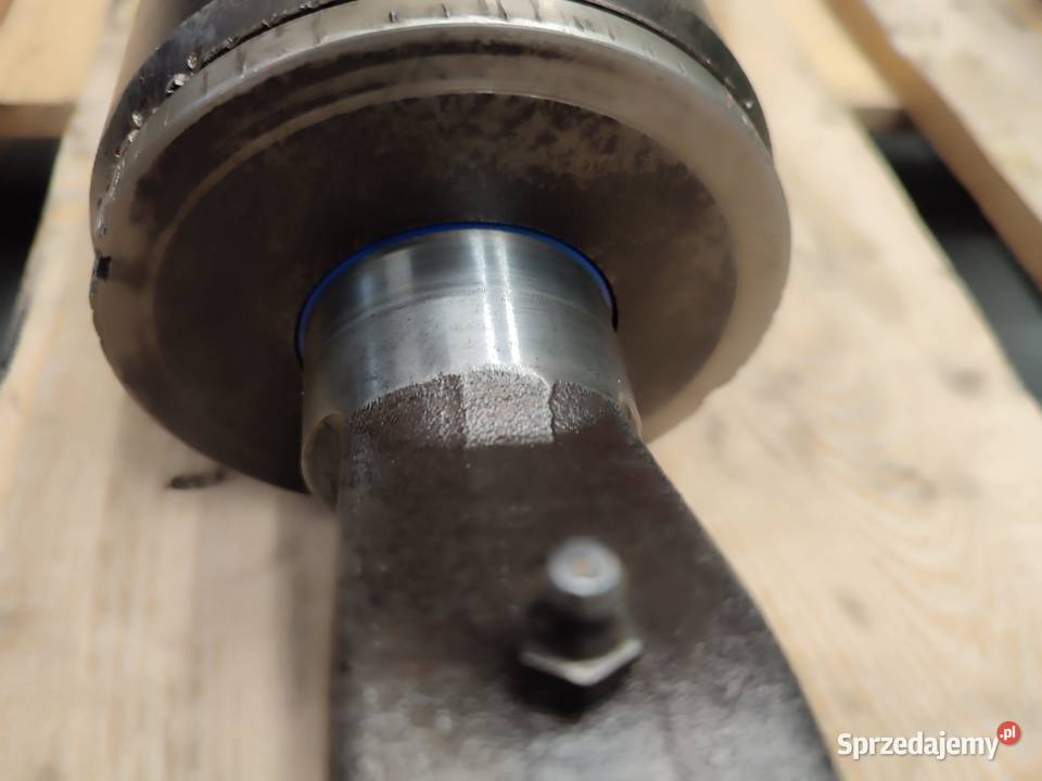 Siłownik hydrauliczny kompensacji 52500294 Wilkowo