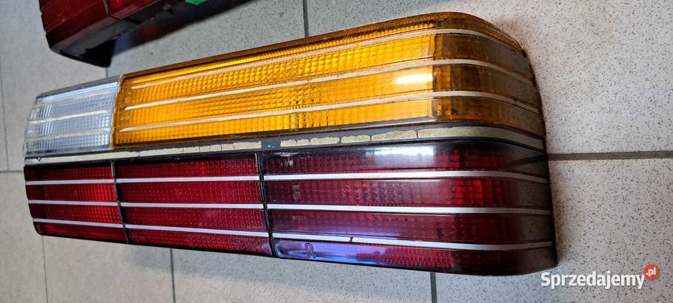 Lampa tylna prawa Audi 80 B2 przedlift Luzino