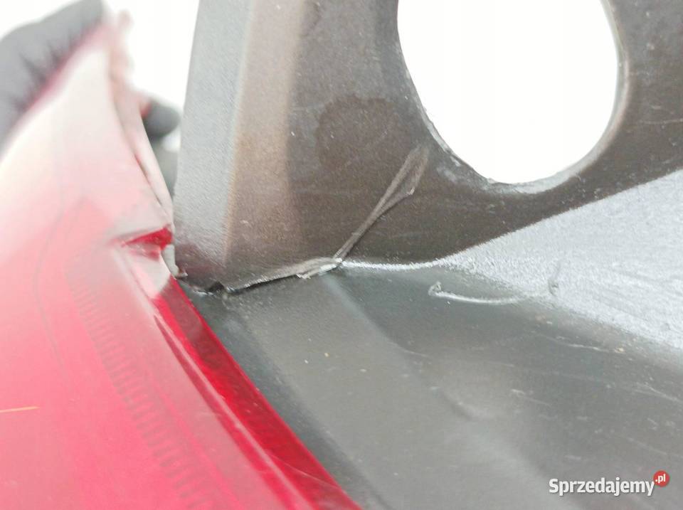 LAMPA TYŁ LEWA EU Nissan Tiida I 20042012 Lampy tylne