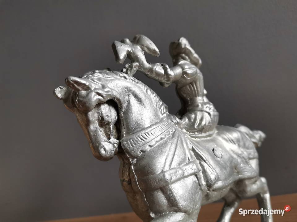 Stara metalowa figurka Amazonka odlew PRL Siemianowice Śląskie sprzedam