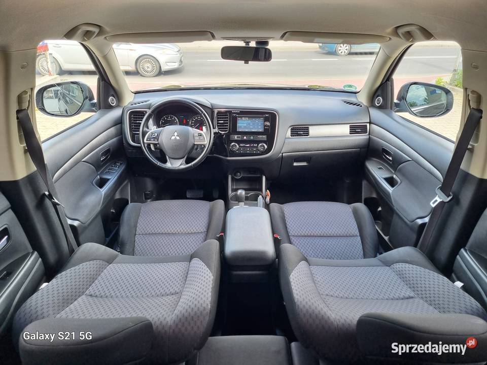 Mitsubishi Outlander III 20 150 7 foteli reflektory ksenonowe Płońsk
