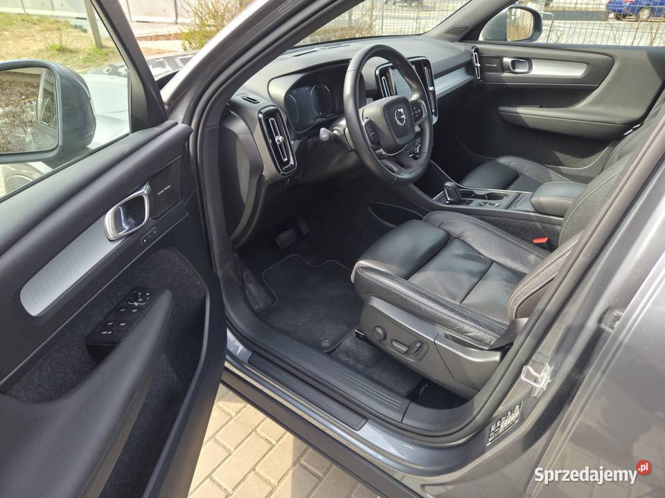 Volvo XC 40 T5 AWD Geartronic Momentum Pro Warszawa