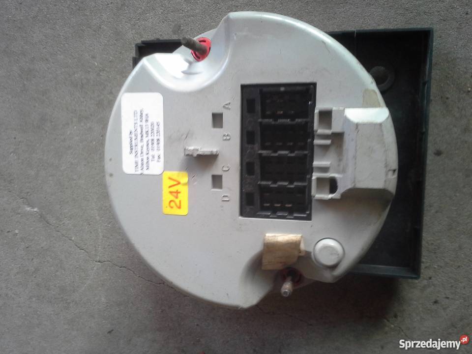 TACHOGRAF TACHOMETER MERCEDES MAN IVECO 24V SCAN Częstochowa