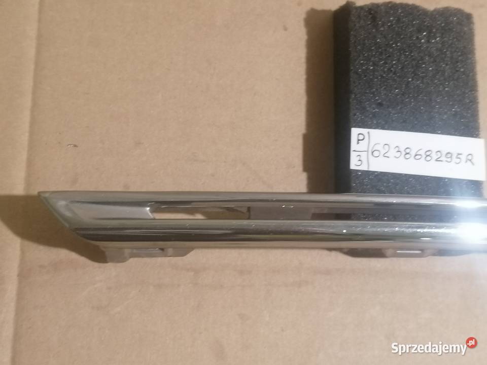 dolna listwa grilla prawa 623868295R Renault sprzedam