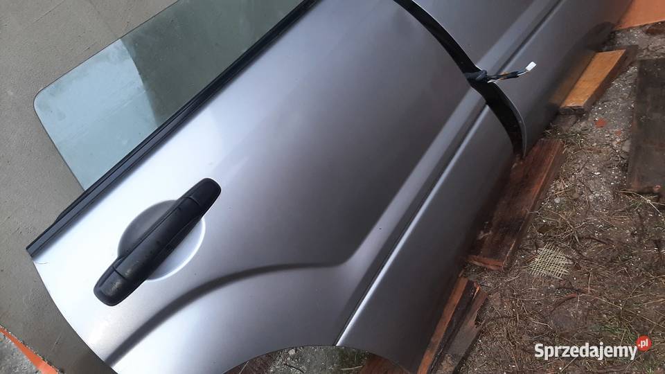 drzwi prawe kompletne Subaru Forester II SG Drzwi Dębno