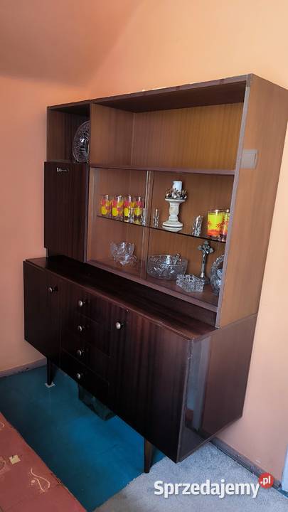 Szafa 3 drzwiowa PRL na wysoki połysk Lewin Brzeski