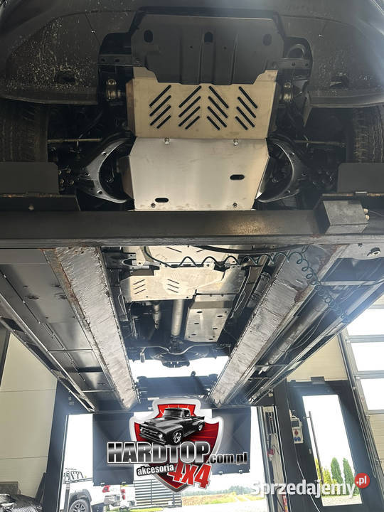 Osłony podwozia Isuzu D 2020 Aluminiowe KOMPLET osobowe Pozostałe Pasłęk
