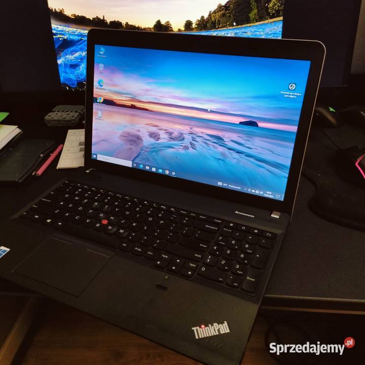 Świetny Laptop Lenovo z nowym dyskiem SSD Toruń